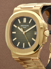 Load image into Gallery viewer, Patek Philippe Nautilus 5711/1R-001 in Red Gold