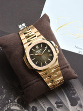 Load image into Gallery viewer, Patek Philippe Nautilus 5711/1R-001 in Red Gold