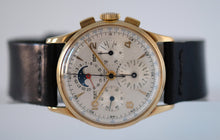 Load image into Gallery viewer, Universal Genève Tri-Compax with Moonphase
