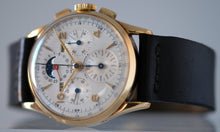 Load image into Gallery viewer, Universal Genève Tri-Compax with Moonphase