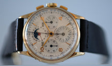 Load image into Gallery viewer, Universal Genève Tri-Compax with Moonphase