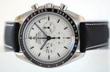 Load image into Gallery viewer, Omega Speedmaster Silver Snoopy Award