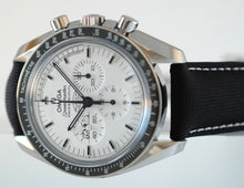Load image into Gallery viewer, Omega Speedmaster Silver Snoopy Award
