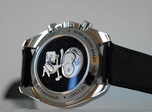 Load image into Gallery viewer, Omega Speedmaster Silver Snoopy Award