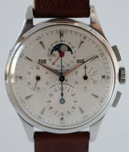 Load image into Gallery viewer, Universal Genève Tri-Compax with Moonphase