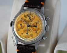 Load image into Gallery viewer, Universal Genève Aero-Compax Chronograph