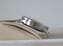 Load image into Gallery viewer, Breitling Navitimer Beaded Ref 806 with AOPA Logo