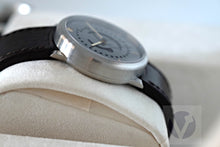 Load image into Gallery viewer, Ochs und Junior Selene Tinta Moonphase