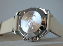 Load image into Gallery viewer, Omega Speedmaster "Grey Ghost" 105.012-66 CB