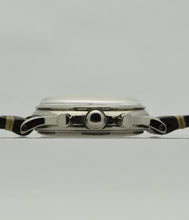 Load image into Gallery viewer, Universal Genève Compax for Troy Ruttman, Winner of the Indy 500