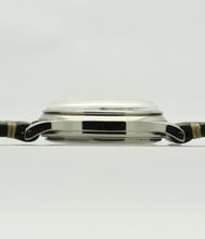 Load image into Gallery viewer, Universal Genève Compax for Troy Ruttman, Winner of the Indy 500