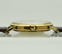 Load image into Gallery viewer, Audemars Piguet Calatrava-style Dress Watch with a Cross Hair Dial