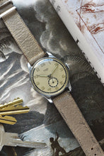 Load image into Gallery viewer, Splendid Calatrava Wristwatch with Small Seconds