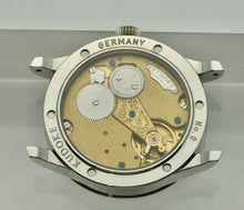 Load image into Gallery viewer, Kudoke 2, Steel/White