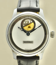 Load image into Gallery viewer, Kudoke 2, Steel/White