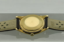 Load image into Gallery viewer, Vacheron & Constantin, Genève, Automatic, Ref. 6727. Produced in the 1950s. Very fine, center-seconds, self-winding, water-resistant.