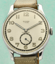 Load image into Gallery viewer, Splendid Calatrava Wristwatch with Small Seconds