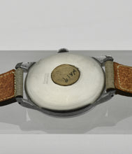 Load image into Gallery viewer, Splendid Calatrava Wristwatch with Small Seconds
