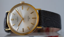 Load image into Gallery viewer, Universal Genève Chronometer 28