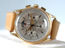 Load image into Gallery viewer, Universal Genève Tri-Compax Triple Calendar Moonphase