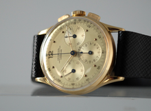 Load image into Gallery viewer, Universal Genève Compax from Henrique Pfeffer Caracas in Yellow Gold