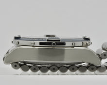 Load image into Gallery viewer, Breitling Super Chronomat B01 44, Ref. AB0136
