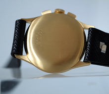 Load image into Gallery viewer, Universal Genève Compax from Henrique Pfeffer Caracas in Yellow Gold
